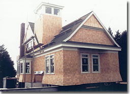 picture of cape cod shingle style built home